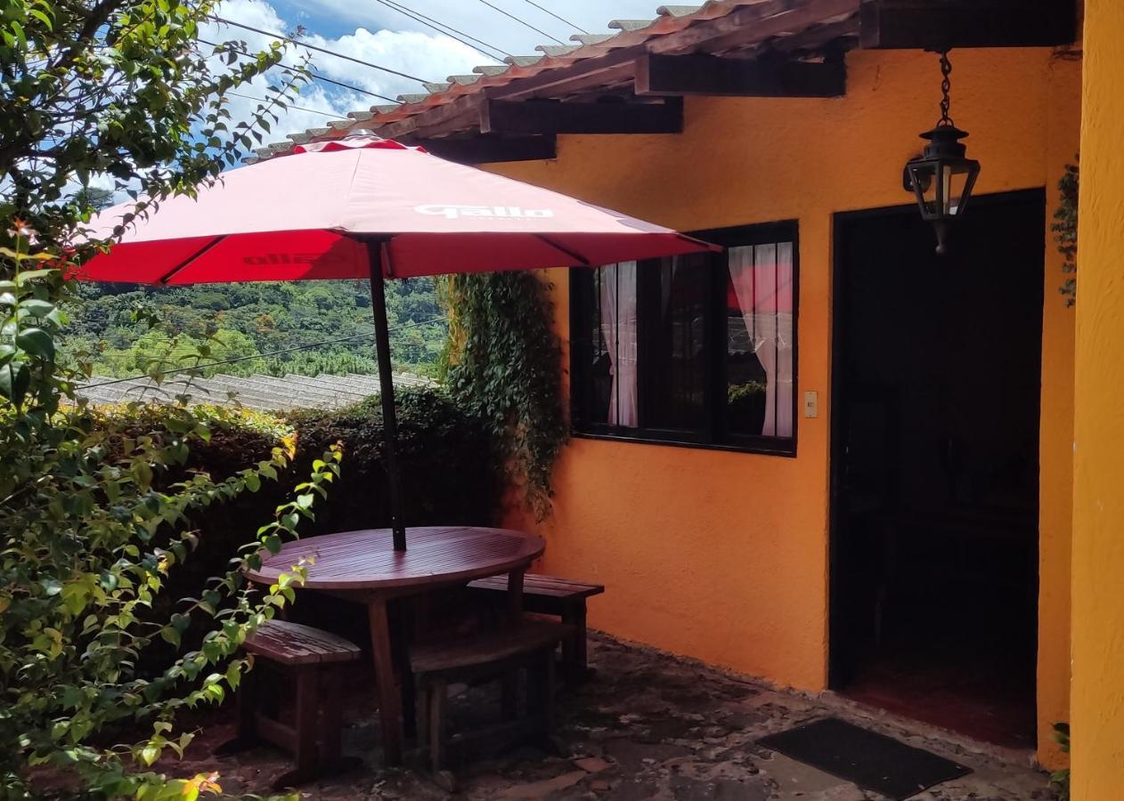 Hotel Toliman San Lucas Tolimán Buitenkant foto