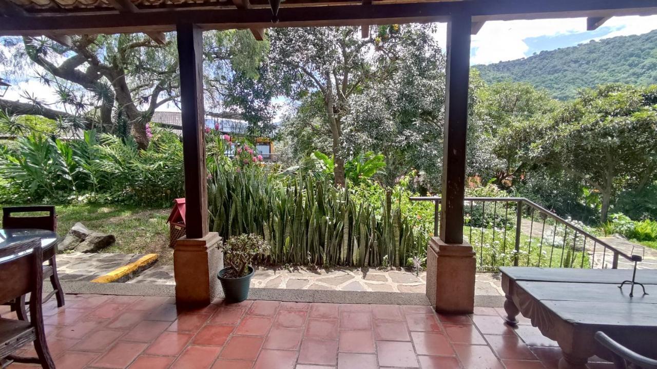 Hotel Toliman San Lucas Tolimán Buitenkant foto