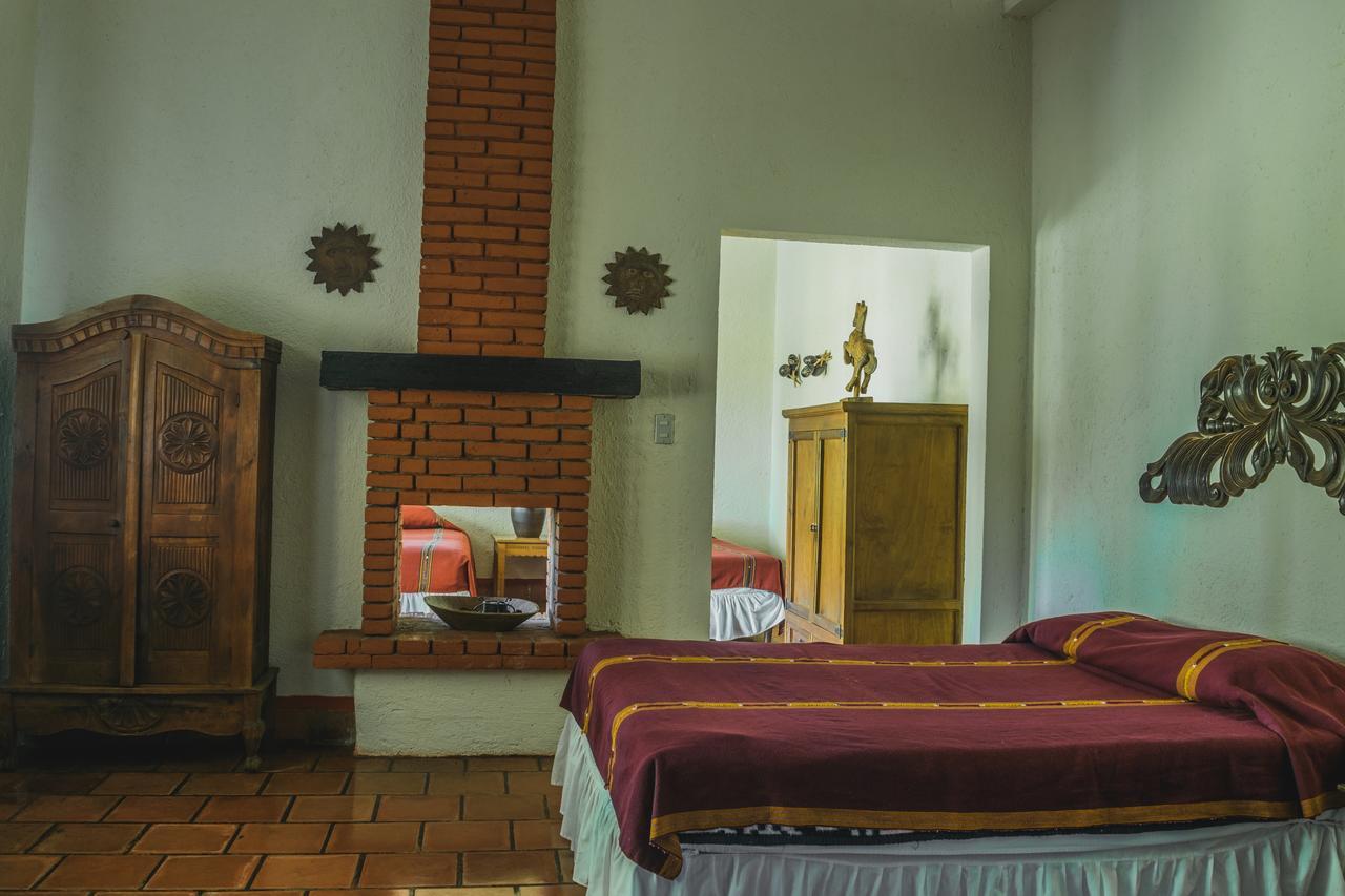Hotel Toliman San Lucas Tolimán Buitenkant foto