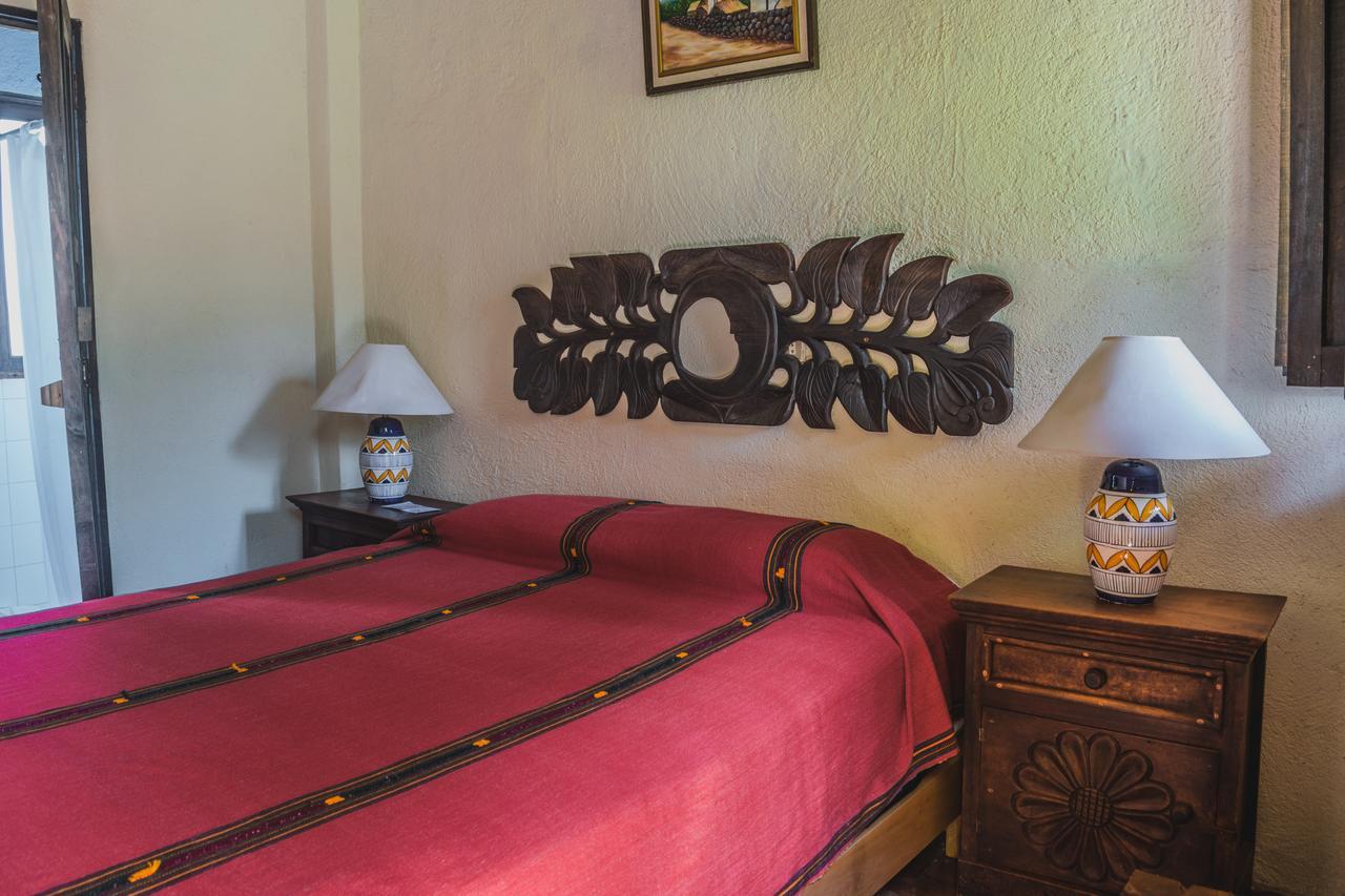 Hotel Toliman San Lucas Tolimán Buitenkant foto