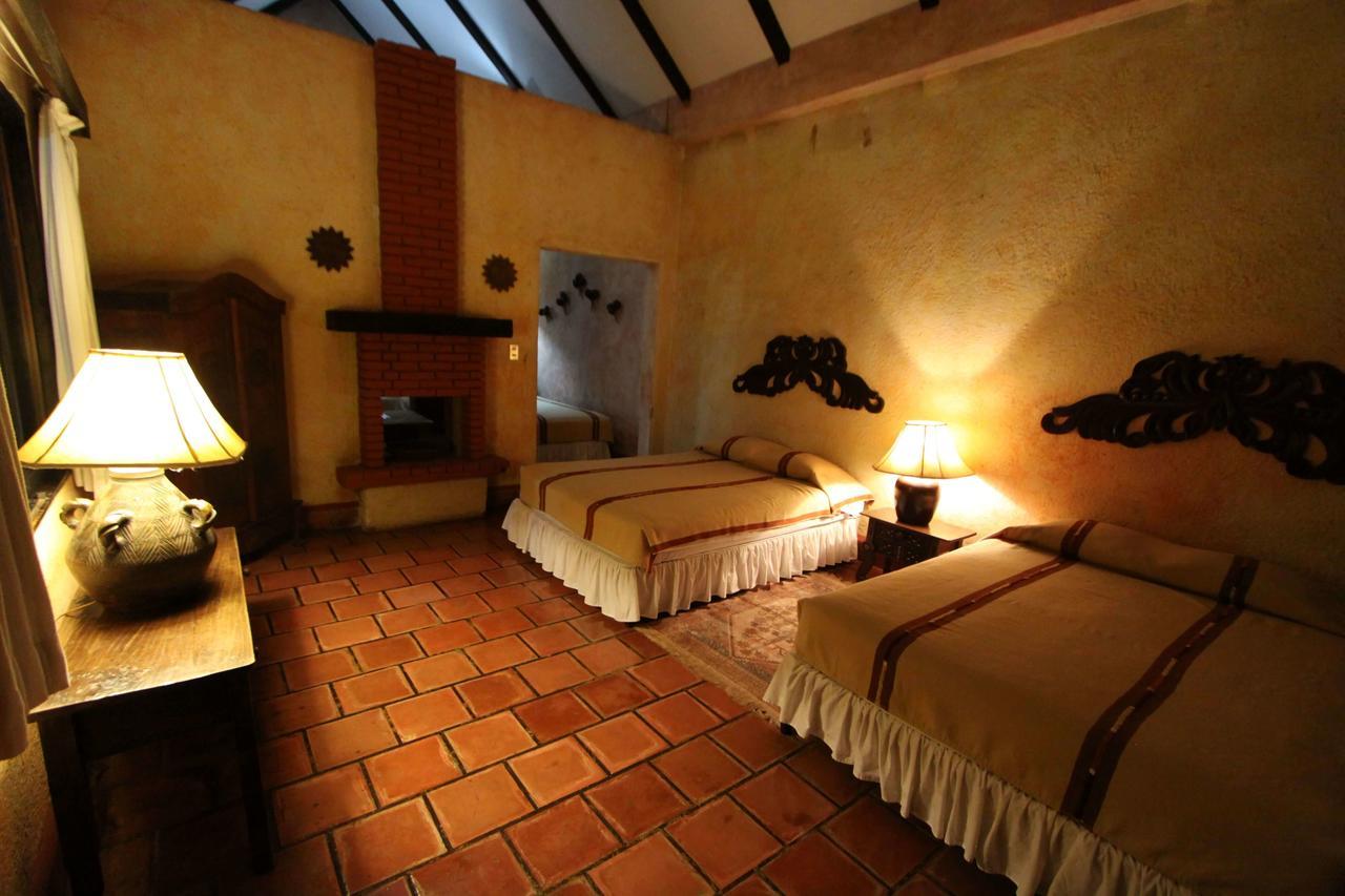 Hotel Toliman San Lucas Tolimán Buitenkant foto