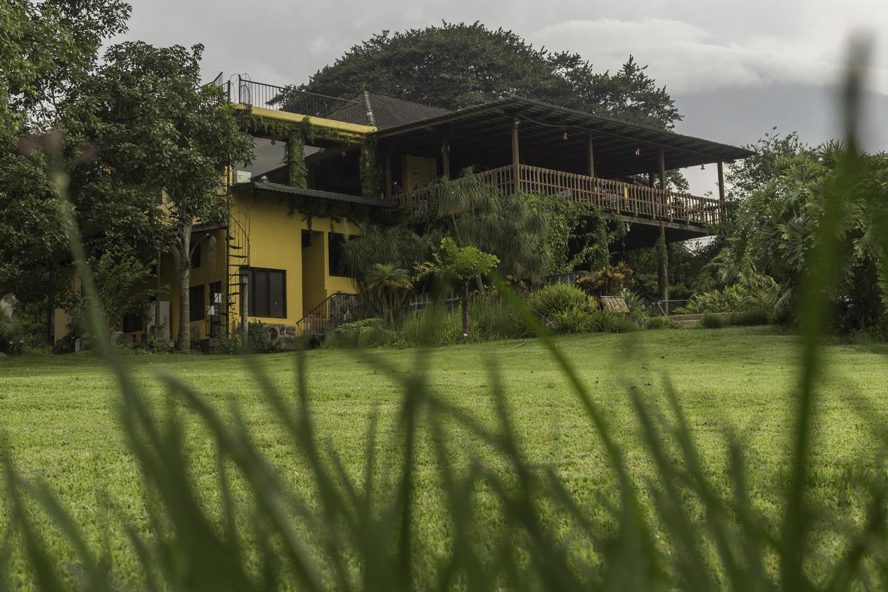 Hotel Toliman San Lucas Tolimán Buitenkant foto