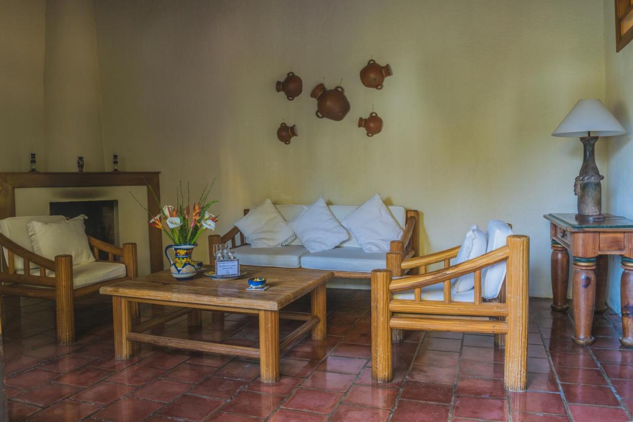 Hotel Toliman San Lucas Tolimán Buitenkant foto
