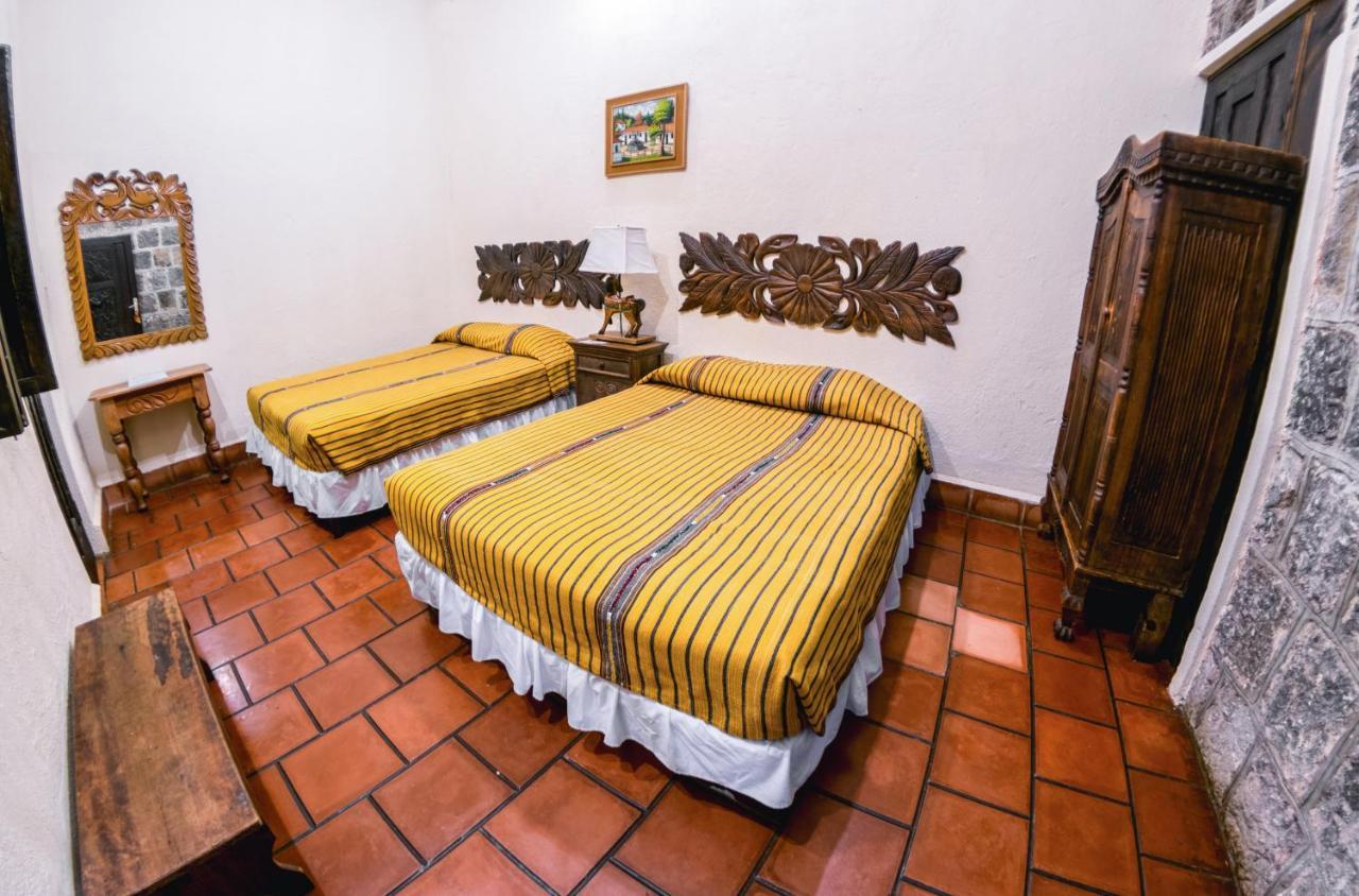 Hotel Toliman San Lucas Tolimán Buitenkant foto