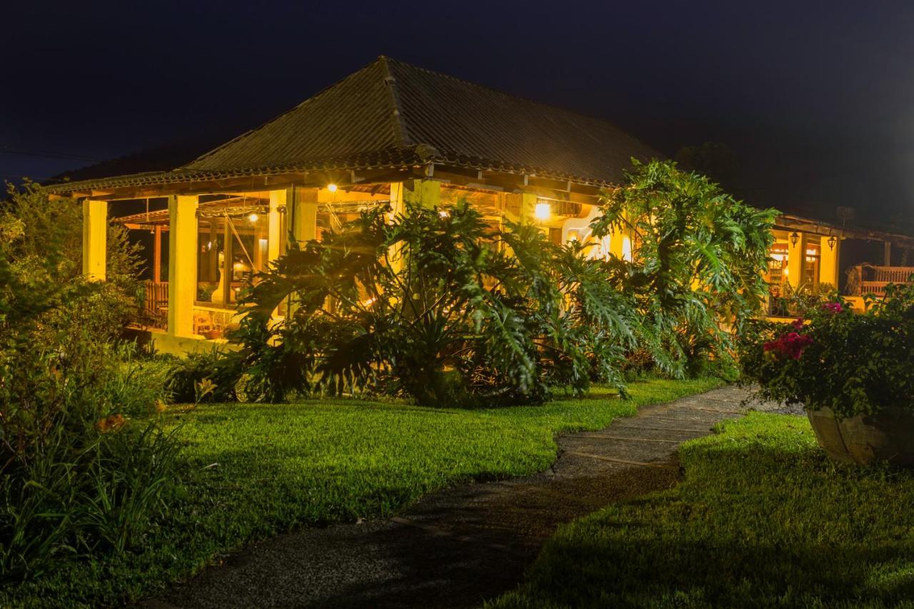 Hotel Toliman San Lucas Tolimán Buitenkant foto