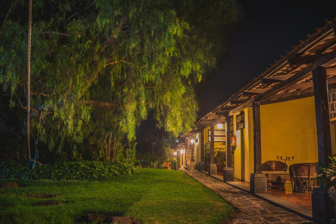 Hotel Toliman San Lucas Tolimán Buitenkant foto